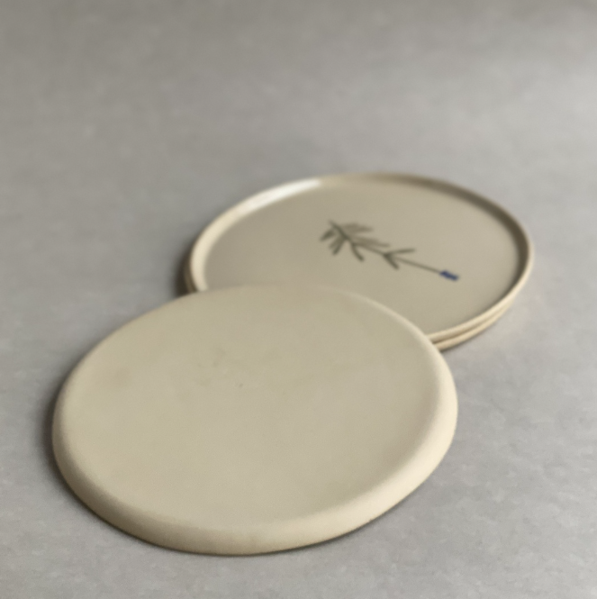 Ręcznie robiony talerz - prezent dla projektanta wnętrz do 100 zł - pomysł na prezent dla osoby kreatywnej - polska ceramika